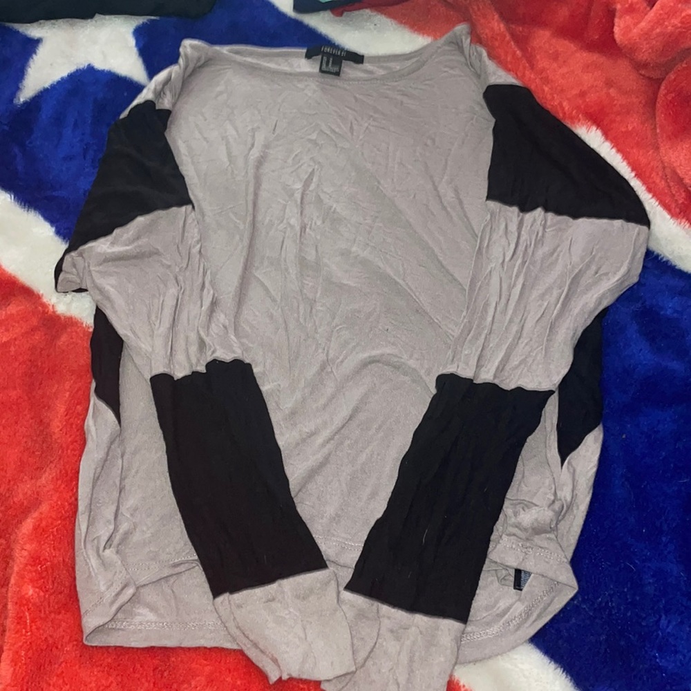Woman’s Long Sleeve Crop Top
